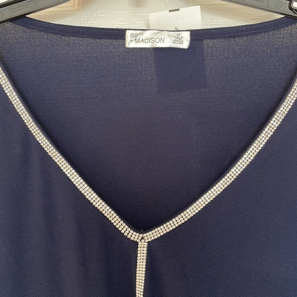 89th + MADISON NAVY RHINESTONE TRIM BLOUSE 3/4 SLEEVE V-NECK EVENING GLAM TOP 2X - Picture 4 of 9